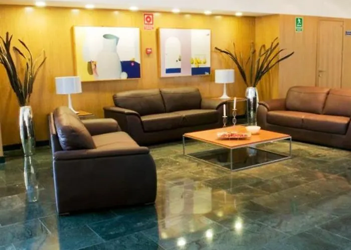 Hotell La Estacion 4*