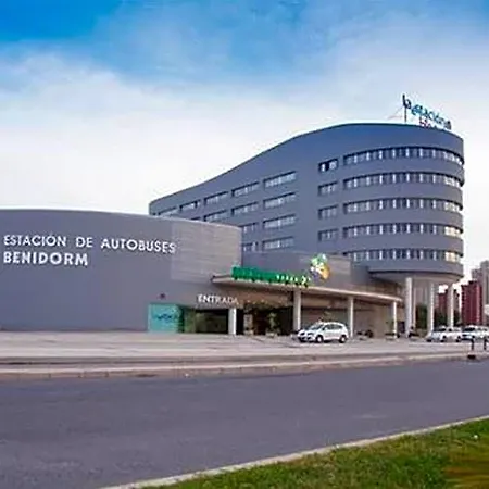 La Estacion 4*